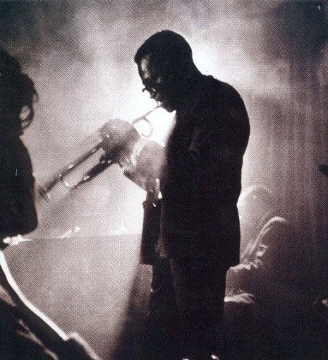 miles-davis-on-stage-smoke.jpg